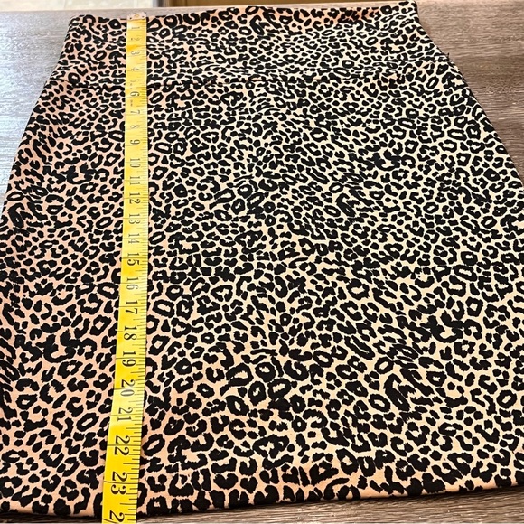 Vintage Leopard cheetah print pencil skirt size medium/ large - Picture 10 of 13